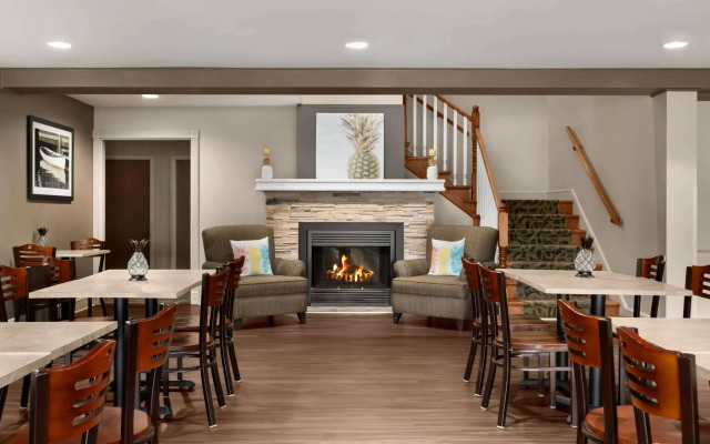 Travelodge Suites by Wyndham Moncton