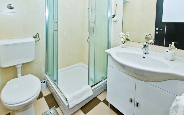 Apartments Nina Hvar town