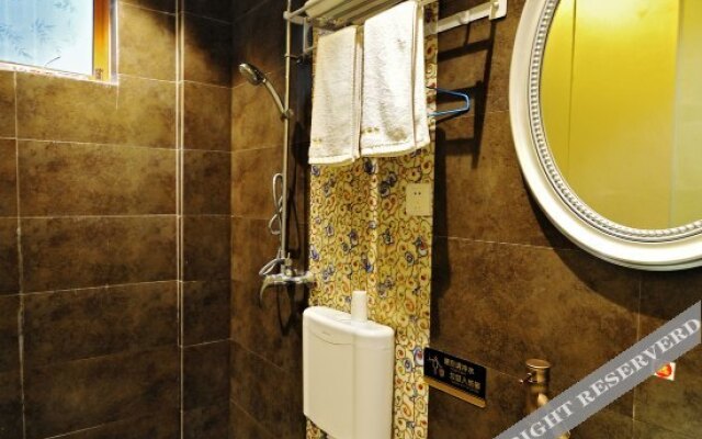 Xijiang Qianhu Miaozhai Yunjingxiu Hotel (Observation Deck)