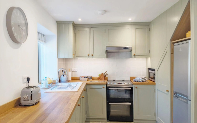 Hearnesbrook Barn , Emsworth
