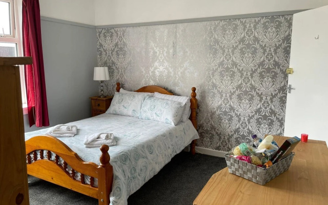 County Cottages South