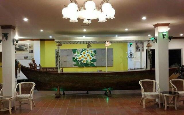 Sea Falcon Hotel