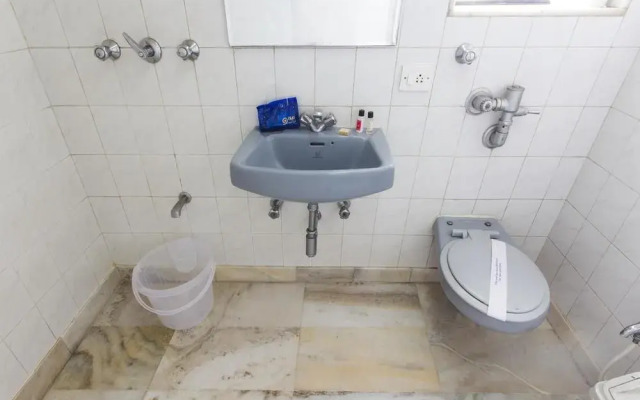 OYO 1249 Hotel Ashray International