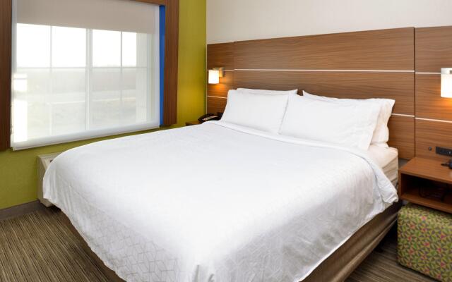 Holiday Inn Express Hotel & Suites Lodi, an IHG Hotel