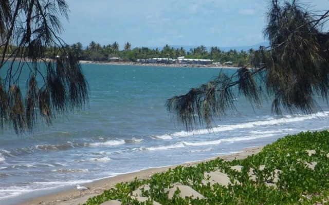 Tropical Beach Caravan Park