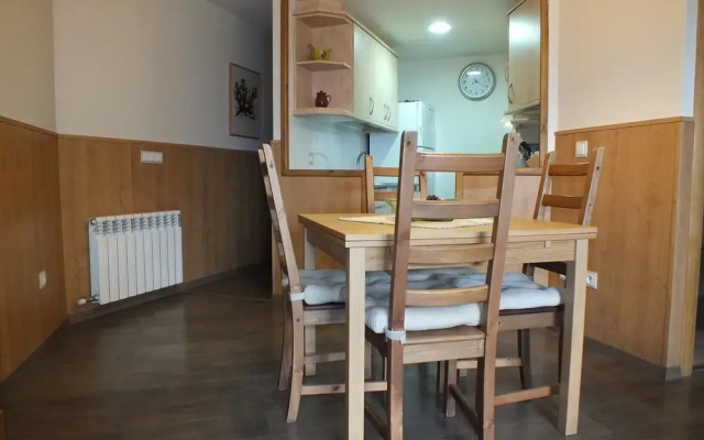 Apartment With 2 Bedrooms in Peramola, With Wifi