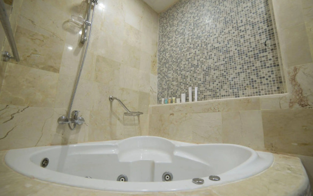 CROM Hotel Al Khobar