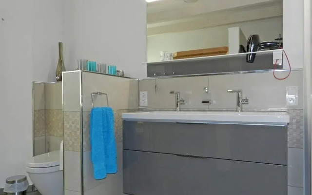 Holiday Apartment Deck Boat