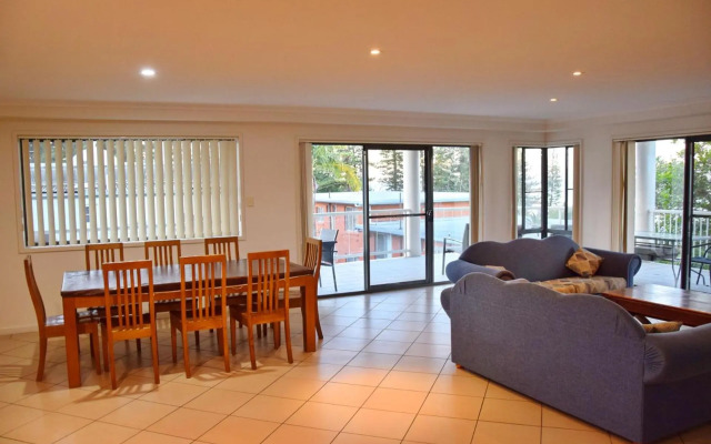 Jubilee Apartment 12