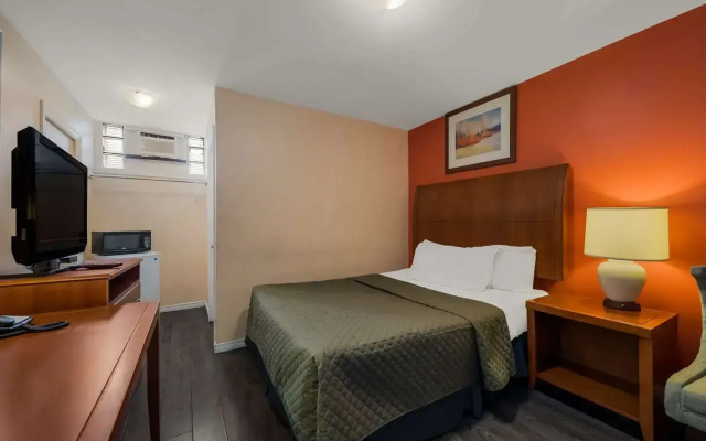 Knights Inn Burlington, ON