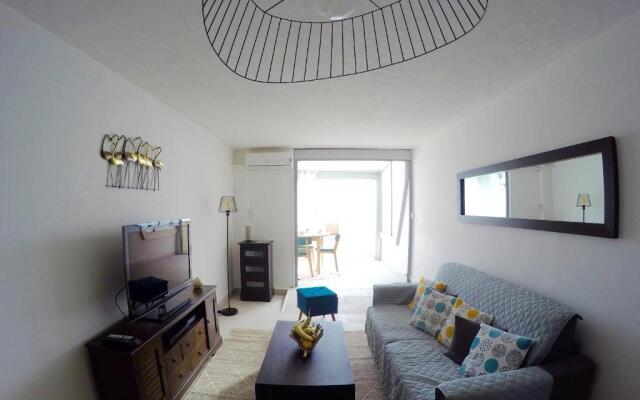 Nouvelle annonce : Appartement rénové de 66m2 pleine vue mer!