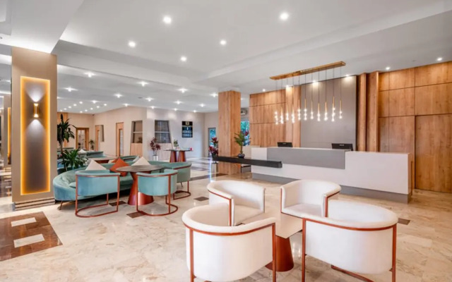 Side Story Resort & Spa