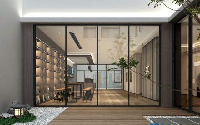 HanTing Hotel (Shanghai Luodian Ancient Town)