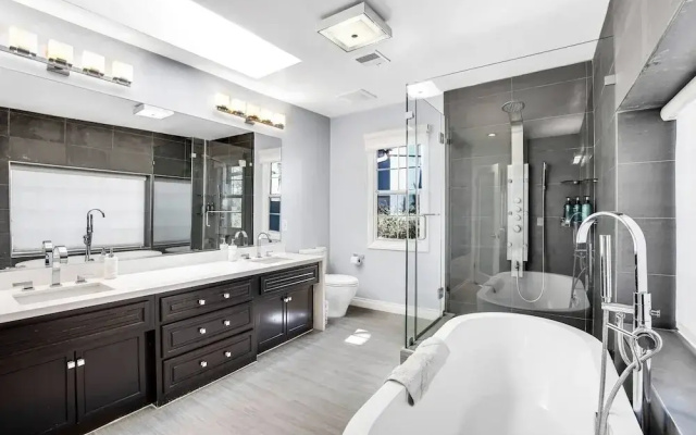 Cahuenga Park by Avantstay Hollywood Hills Home