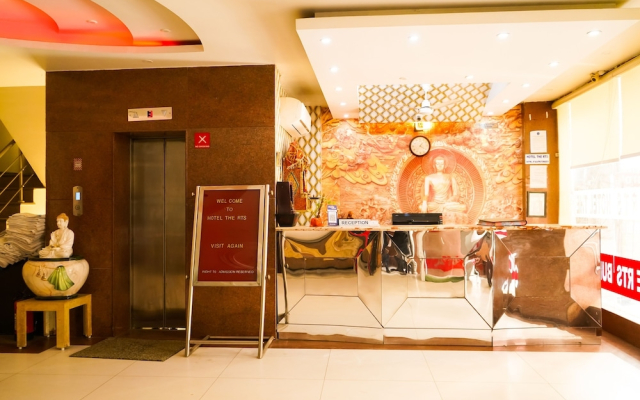 Roomshala 025 Hotel RTS