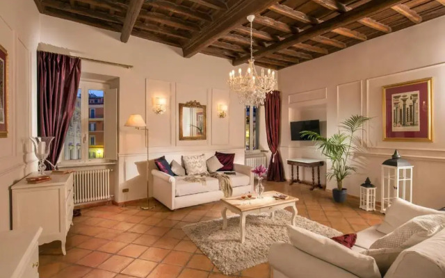 Trevi Ab Aeterno - Amazing View of the Trevi Fountain