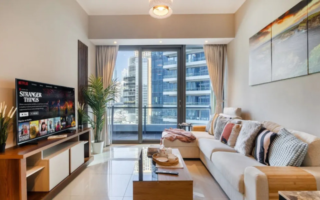 Stylish Marina-Front 2BR | Dubai Marina | Near Top Attractions
