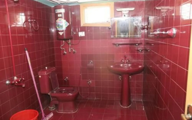 Hotel Orash Lodges