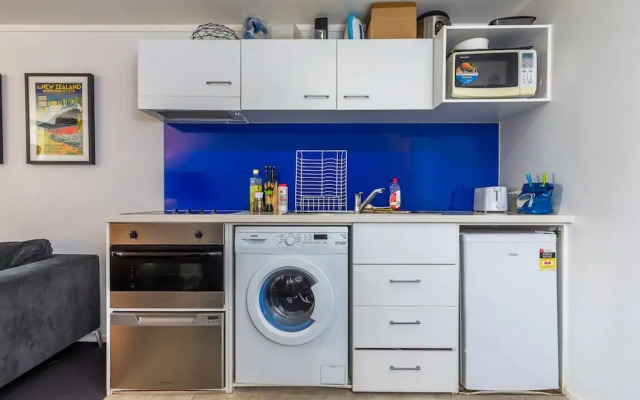 Modern 1 Bedroom Central Apartment With Stunning Views