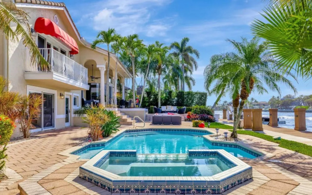 Serenity Villa Water Front