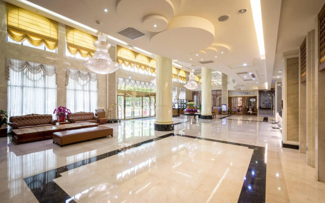 Royal Chiayi Hotel