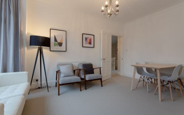 2 Bedroom Flat Next to Clapham Common