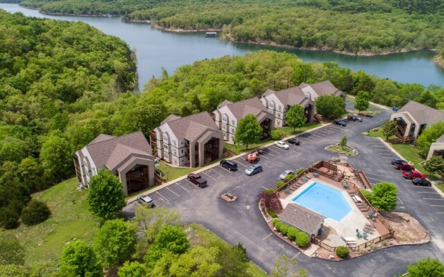 Scenic Terrace 2 Bedroom Condo by Redawning