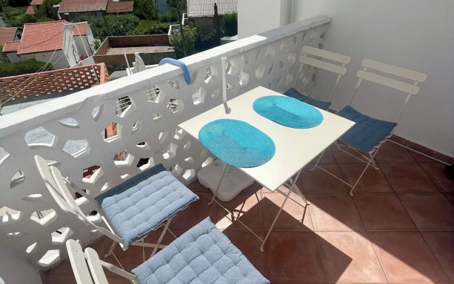 Holiday House Baska Hill