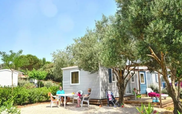 Mobile Home in Bessan With Terrace