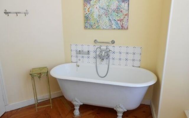 Château de Saint Michel de Lanès