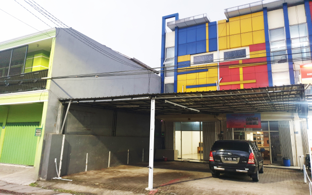 OYO 3508 Griya Aisyah Karah Syariah