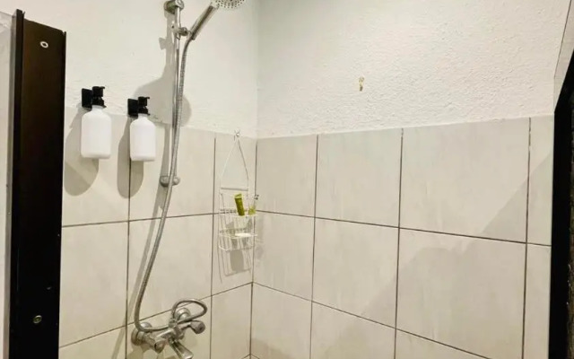 Tunui City Apartment - Quiet & Pool