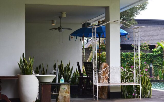 Blue Pacific Signature Rancamaya