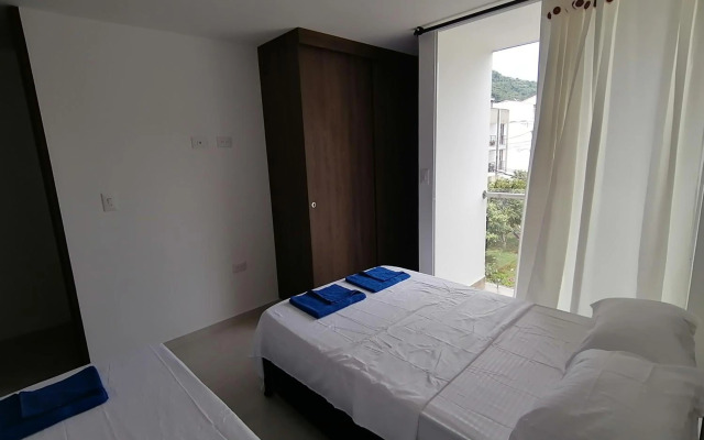 Hermoso apartamento nuevo con estacionamiento gratuito