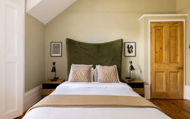 The Tyrwhitt Road Place - Lovely 2bdr Flat With Garden