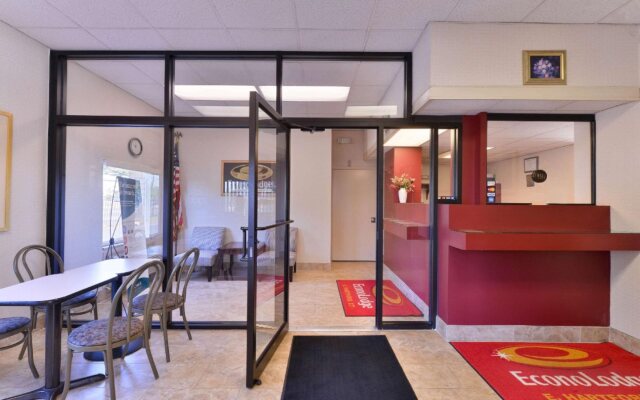 Econo Lodge East Hartford Hwy 5