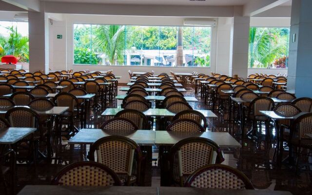 Lacqua diRoma Hotel e Parque Aquático