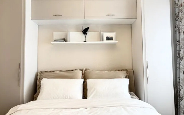 Мун72 на улице Джанбровского, д. 4