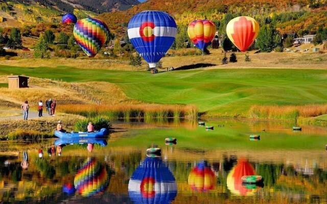 Snowmass Woodrun V 2 Bedroom Ski in, Ski out Mountain Residence in the Heart of Snowmass Village