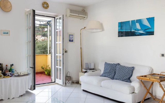 Simple Apartment in Massa Lubrense With Terrace