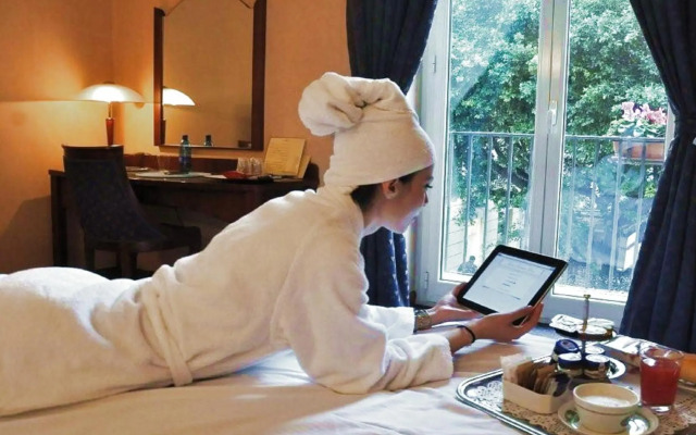 Massimo Plaza Hotel