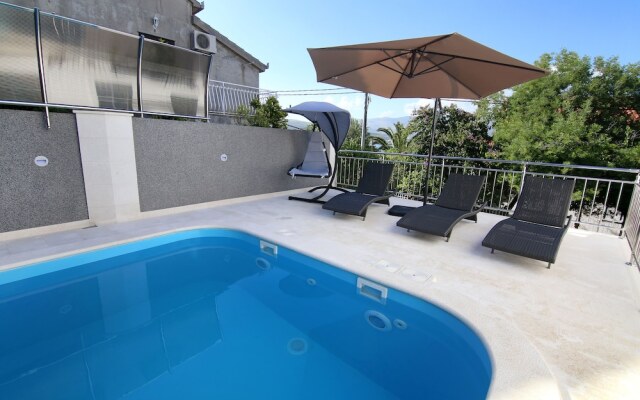 Luxury house with pool near the sea