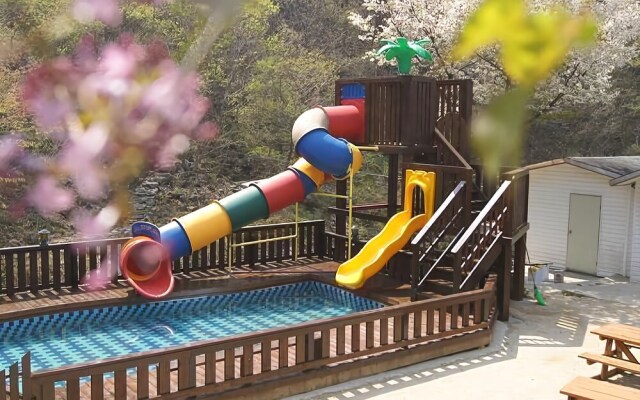 Yangpyeong Pure Mulsori Pension