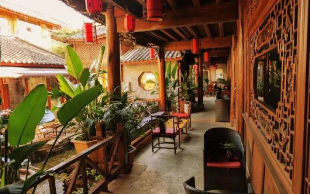 Lijiang Jinli Chinese Courtyard Inn