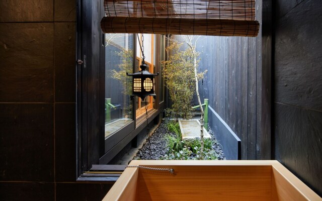 Kyoto Urushiro Wakasaya