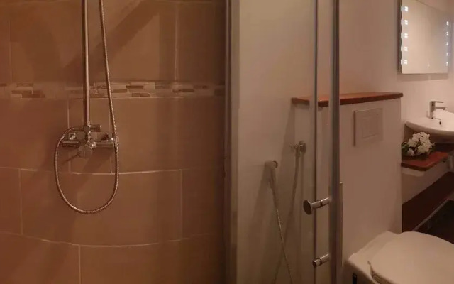 Moana Breeze Eco Lodge