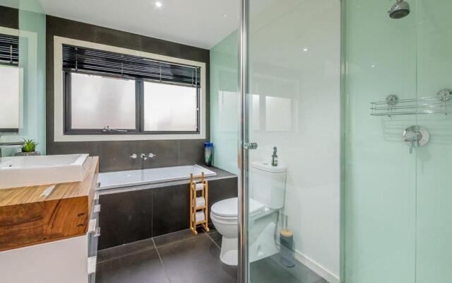 Luxury BY THE SEA - Close TO THE Beach