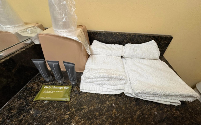 Whispering Pines by Hotel O Whitestone VA