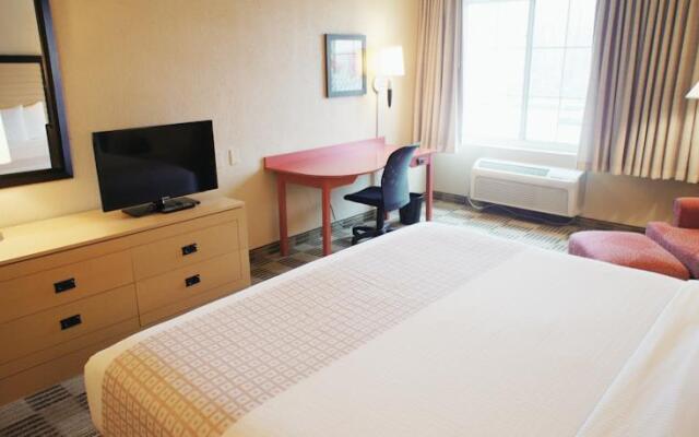 La Quinta Inn & Suites Elmsford