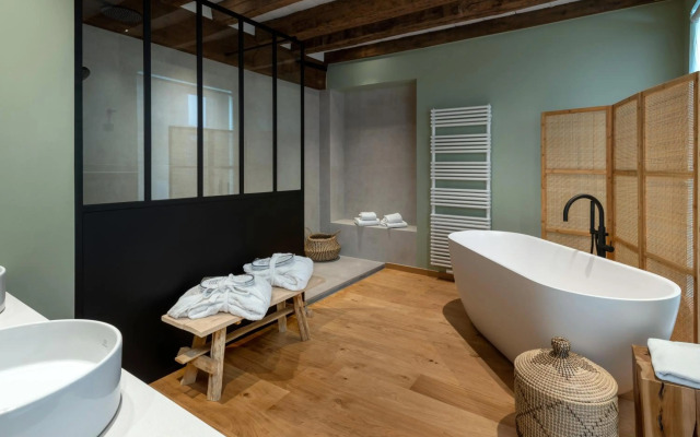 Martin's Relais